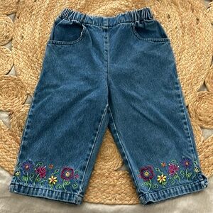 VINTAGE Straight Leg Embroidered Cropped Jeans. Size 6
